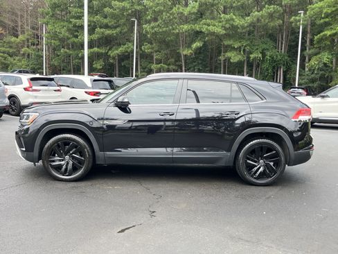Used 2023 Volkswagen Atlas Cross Sport SE FWD image 7
