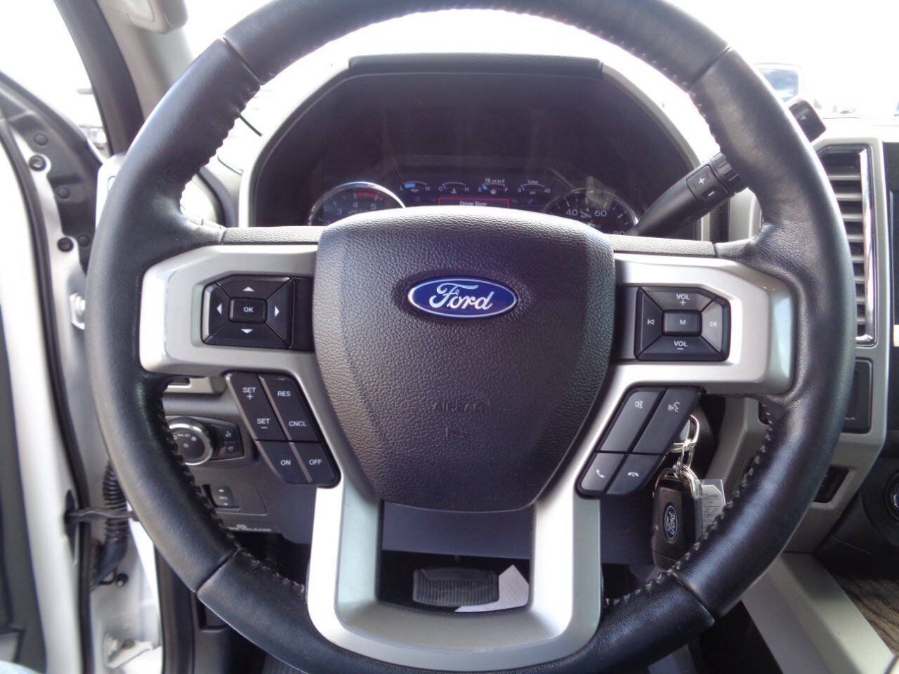 Used 2017 Ford F350 Lariat w/ Chrome Package AWD/4WD image 27