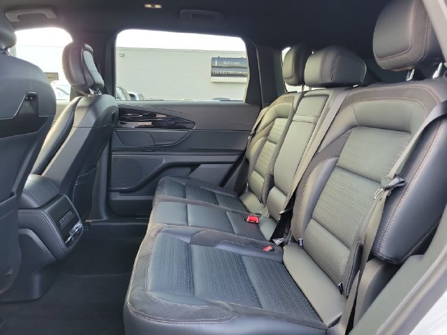 Used 2024 Lincoln Nautilus Reserve w/ Jet Appearance Package (87T) AWD/4WD image 22