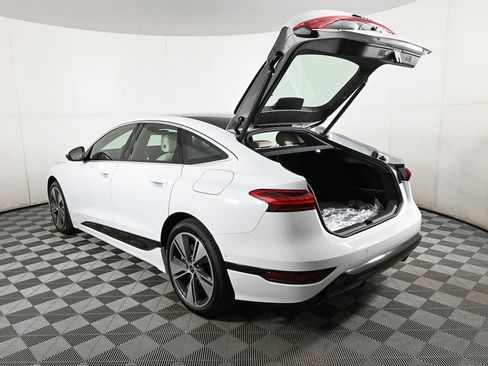 New 2025 Audi A6 e-tron Premium image 32