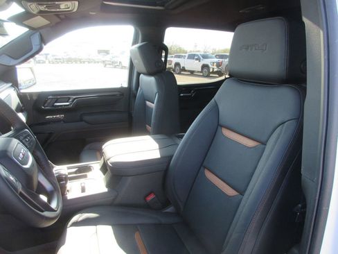 New 2026 GMC Sierra 1500 AT4 w/ AT4 Premium Package AWD/4WD image 13