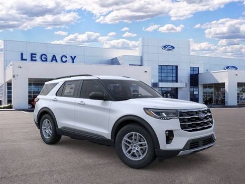 New 2026 Ford Explorer Active w/ Active Comfort Package RWD image 7