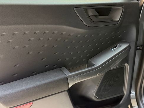 Used 2020 Ford Escape S image 32