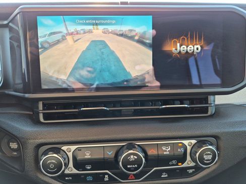 Certified 2025 Jeep Wrangler Unlimited Sport S 4xe AWD/4WD image 28