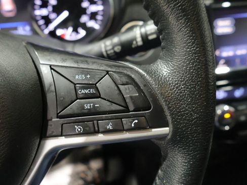 Used 2019 Nissan Rogue SV AWD/4WD image 33
