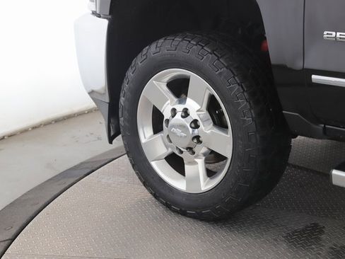 Used 2016 Chevrolet Silverado 2500 LTZ w/ LTZ Plus Package image 13