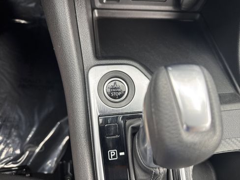 Used 2025 Nissan Sentra SV FWD image 9