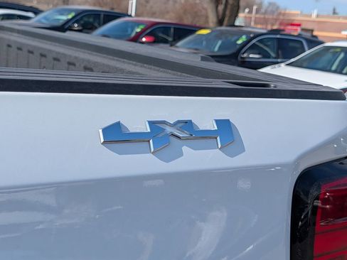 New 2026 GMC Sierra 1500 SLE image 20