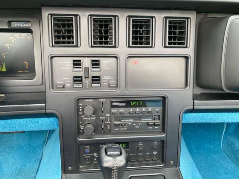 Used 1989 Chevrolet Corvette Convertible RWD image 33