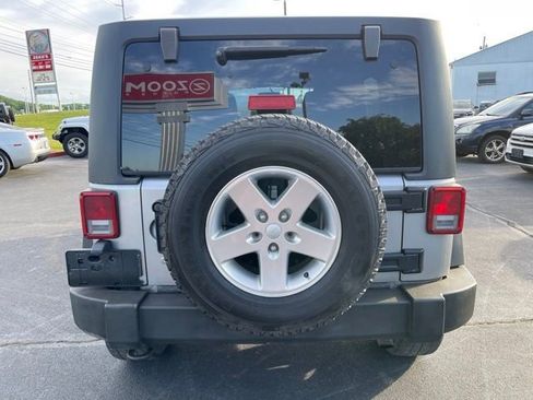 Used 2013 Jeep Wrangler Unlimited Sport AWD/4WD image 7