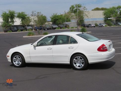 Used 2003 Mercedes-Benz E 500 Sedan w/ X2 Opt Pkg image 5