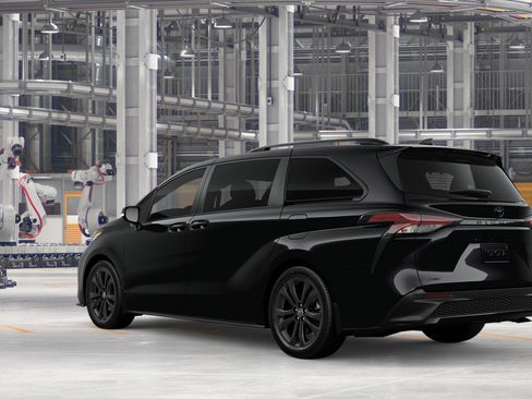 New 2026 Toyota Sienna XSE FWD image 8