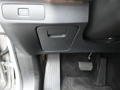 Certified 2023 Volvo XC90 B5 Plus image 16