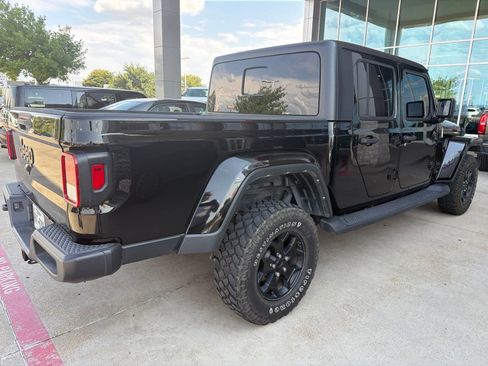 Used 2022 Jeep Gladiator Sport AWD/4WD image 16