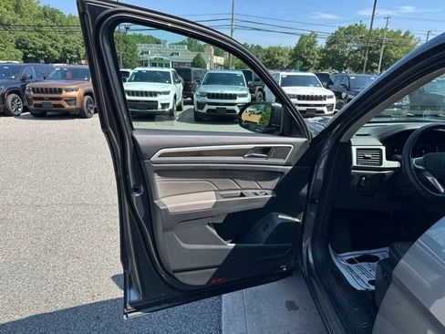 Used 2023 Volkswagen Atlas SE AWD/4WD image 26