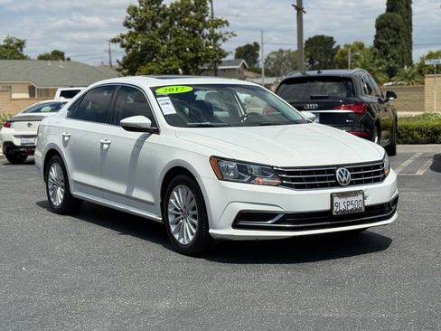 Used 2017 Volkswagen Passat 1.8T SE FWD image 1