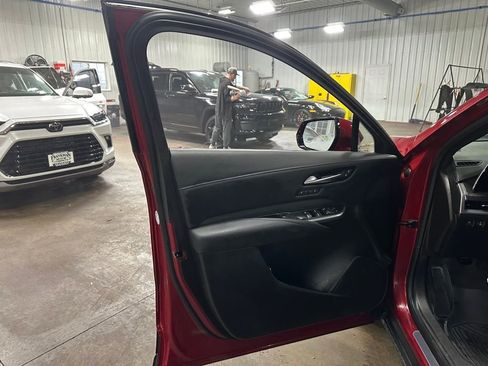 Used 2024 Cadillac XT4 Sport image 11