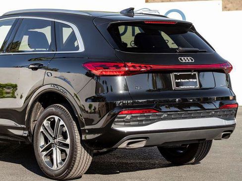 Certified 2025 Audi Q5 Premium Plus w/ Premium Plus AWD/4WD image 10