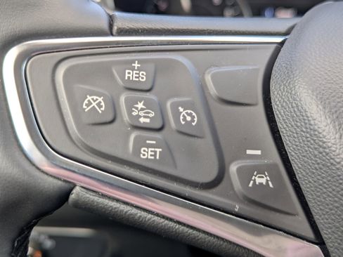 Used 2024 Chevrolet Equinox LT AWD/4WD image 17