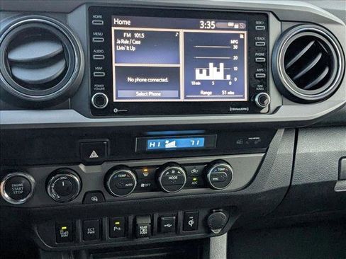 Certified 2022 Toyota Tacoma TRD Off-Road image 13