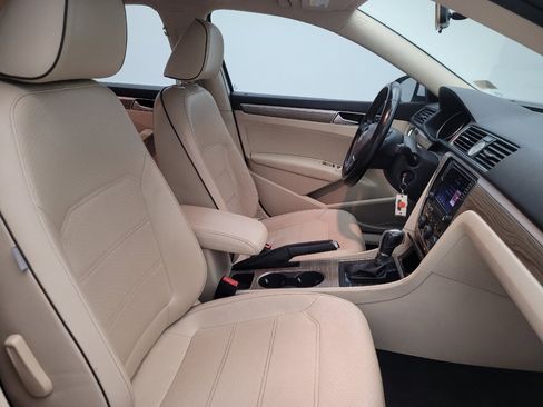 Used 2016 Volkswagen Passat 1.8T SE w/ Lighting Package (P06) image 21