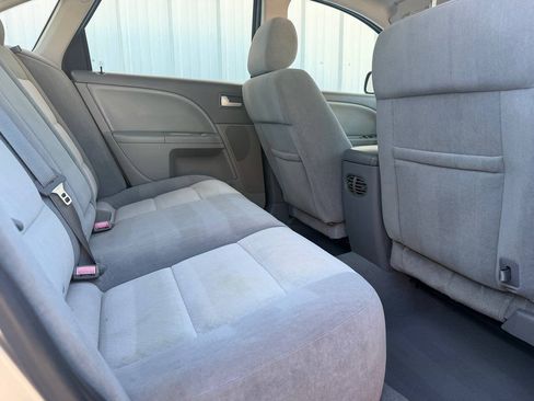 Used 2007 Mercury Montego Luxury FWD image 16