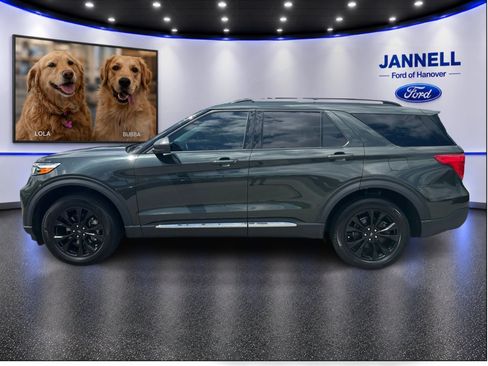 Used 2023 Ford Explorer XLT w/ Equipment Group 202A AWD/4WD image 9