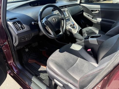 Used 2013 Toyota Prius Three image 8