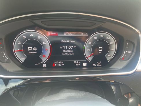 Used 2022 Audi A8 L 3.0T w/ Executive Package image 26