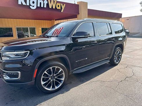 Used 2022 Jeep Wagoneer Series II w/ Convenience Group I AWD/4WD image 1
