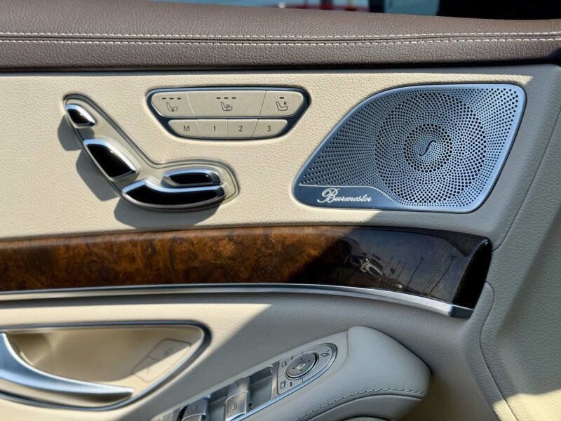 Used 2015 Mercedes-Benz S 550 4MATIC Sedan image 18
