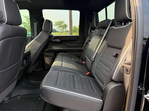 Used 2025 GMC Sierra 2500 AT4X AWD/4WD image 12