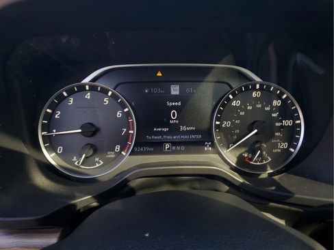 Used 2020 Nissan Titan SL w/ Moonroof Package image 29