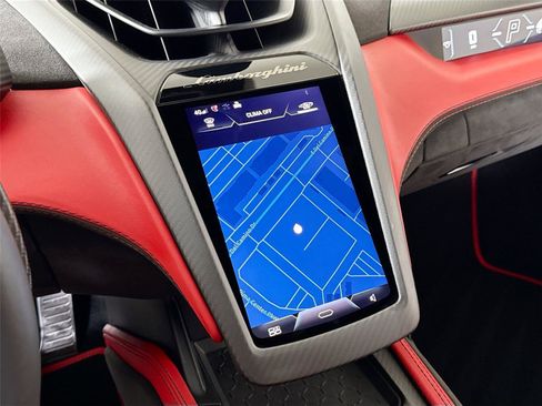 Used 2024 Lamborghini Revuelto image 19