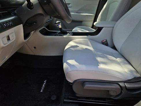 New 2026 Hyundai Kona SE image 19