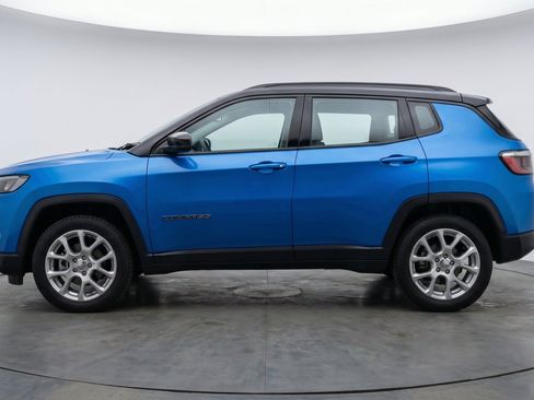 Used 2025 Jeep Compass Limited AWD/4WD image 5