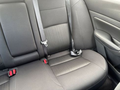 Used 2025 Nissan Altima 2.5 SV FWD image 37