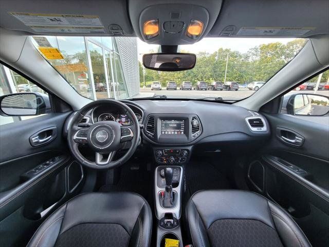 Used 2020 Jeep Compass Latitude w/ Cold Weather Group AWD/4WD image 18