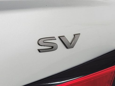 Used 2024 Nissan Altima 2.5 SV image 10