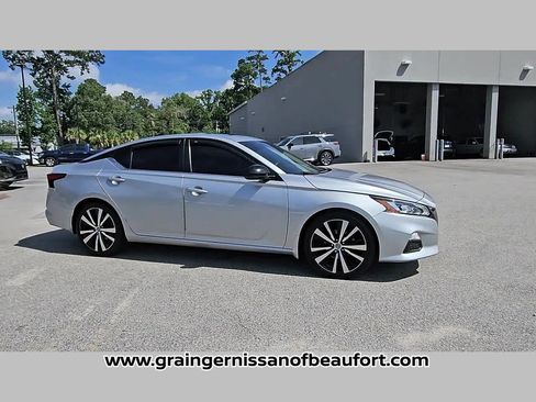 Used 2021 Nissan Altima 2.5 SR w/ SR Premium Package FWD image 35