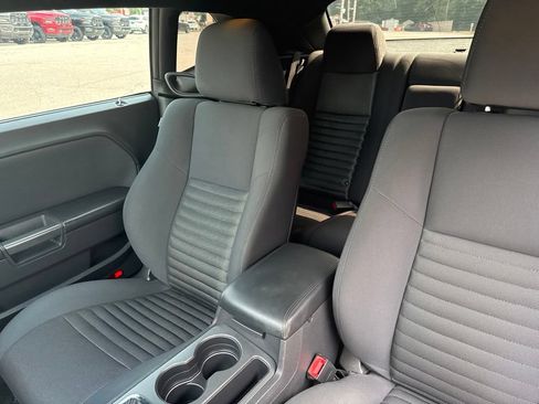 Used 2012 Dodge Challenger R/T RWD image 34