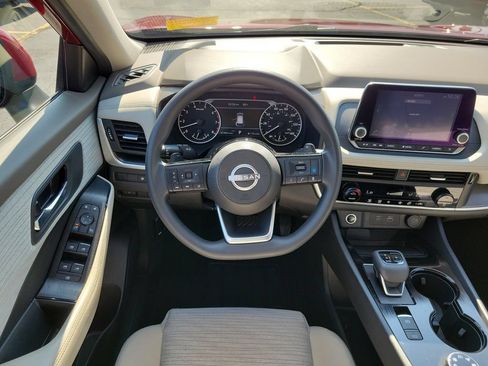 Used 2023 Nissan Rogue SV AWD/4WD image 12