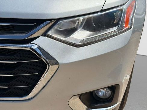 Used 2020 Chevrolet Traverse LT w/ LT Premium Package AWD/4WD image 10