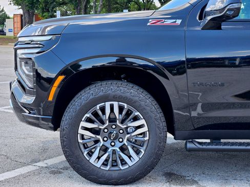 New 2026 Chevrolet Tahoe Z71 w/ Comfort Package AWD/4WD image 6
