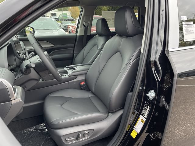 New 2026 Toyota Grand Highlander XLE FWD image 14