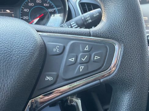 Used 2017 Chevrolet Cruze LT image 23