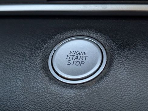 Used 2021 Hyundai Elantra SEL w/ Convenience + Premium Package FWD image 24