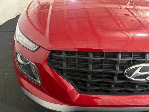 Certified 2023 Hyundai Venue SE image 4