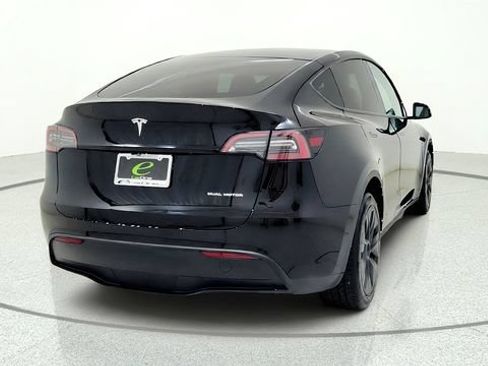 Used 2025 Tesla Model Y Long Range AWD/4WD image 8