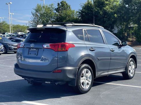 Used 2014 Toyota RAV4 LE FWD image 7